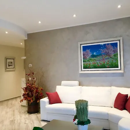 A Casa Di Chiara Apartment Stresa