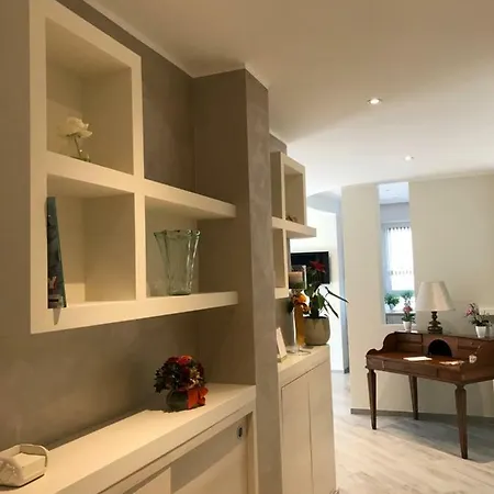 Daire A Casa Di Chiara Stresa